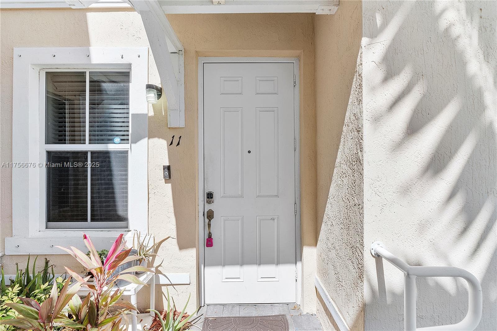 142 SE 28th Ter #11 photo 6