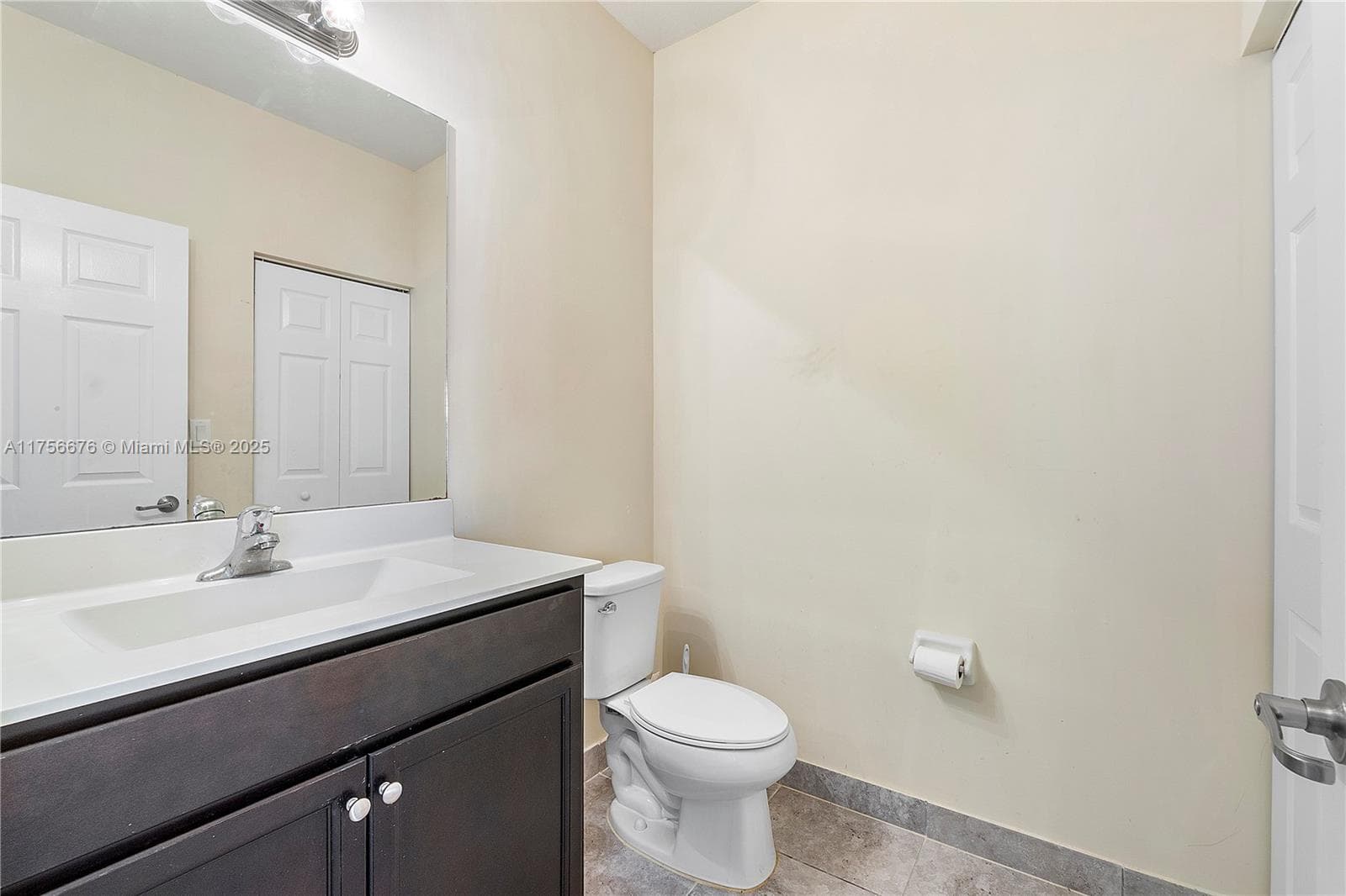 142 SE 28th Ter #11 photo 26