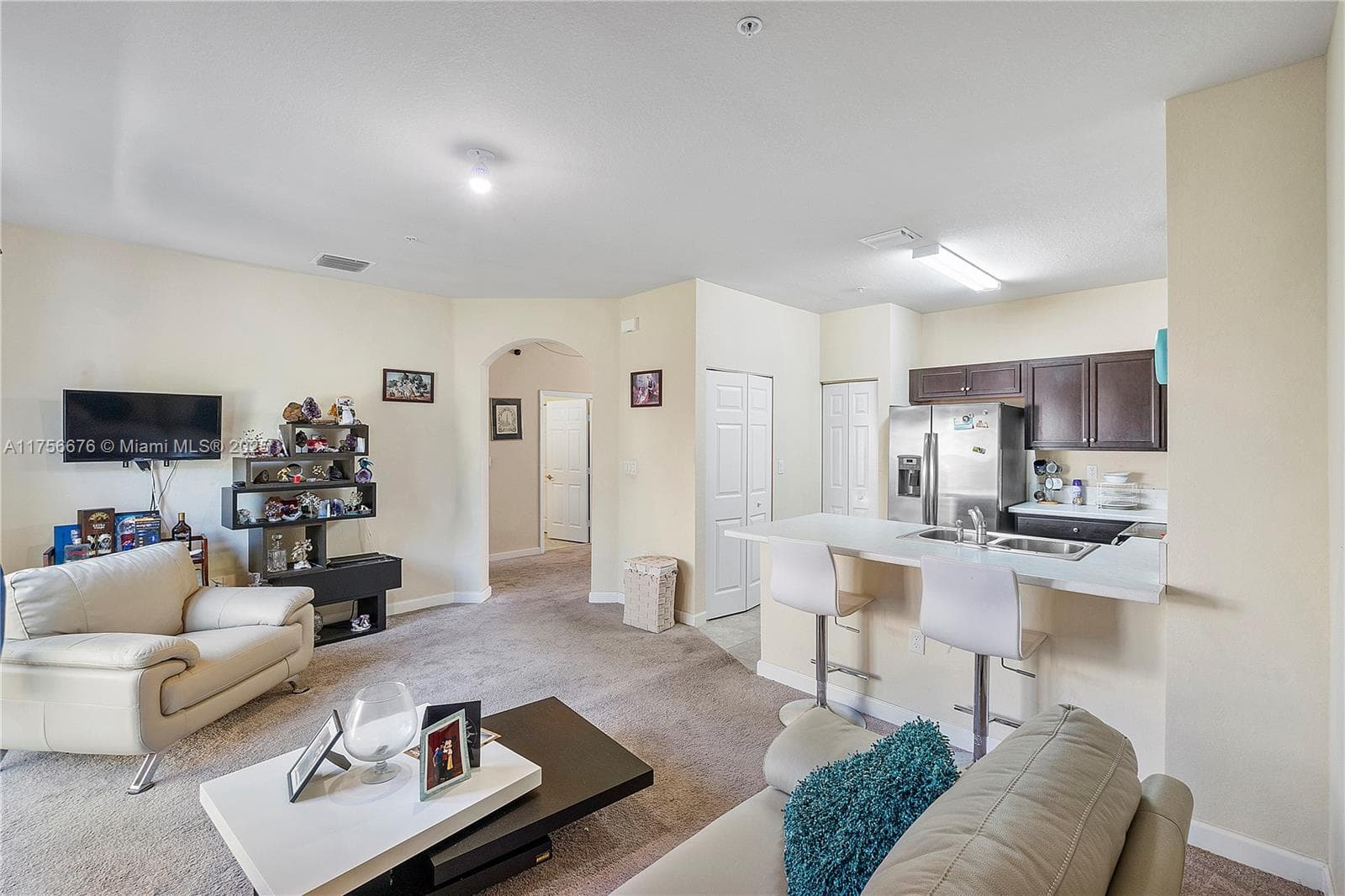 142 SE 28th Ter #11 photo 1