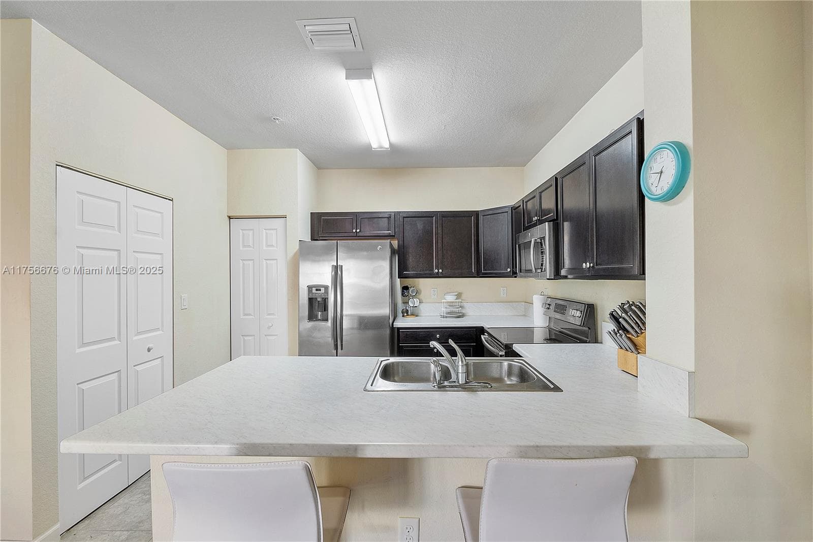 142 SE 28th Ter #11 photo 9
