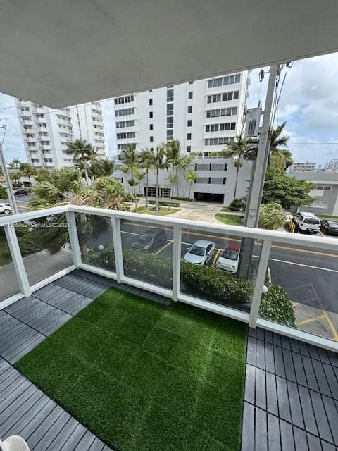 THE ISLANDER CLUB CONDO · #304 in North Bay Village - Photo 16