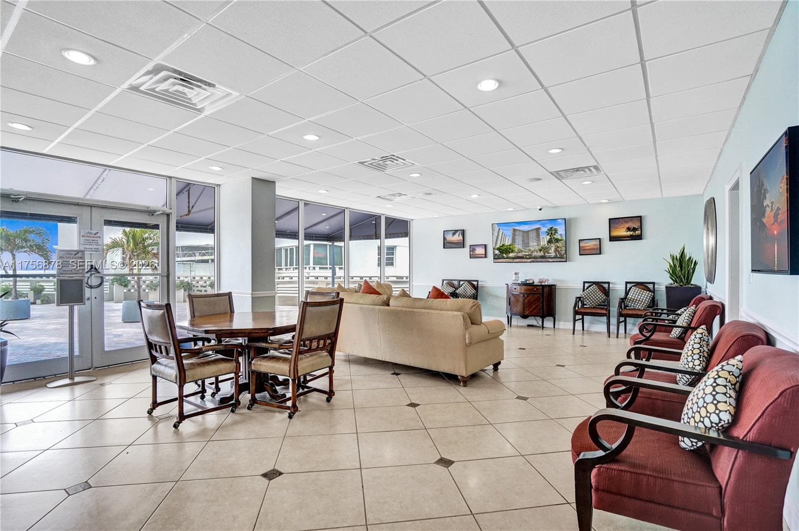 Royal Ambassador · #402 in Fort Lauderdale - Photo 22