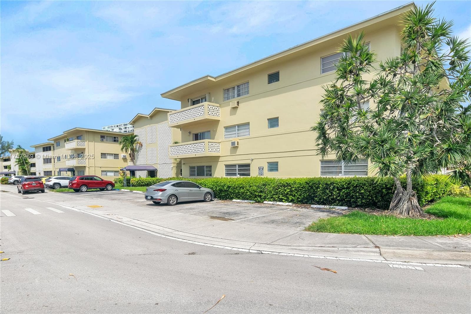Sans Souci · #1 in North Miami - Photo 23