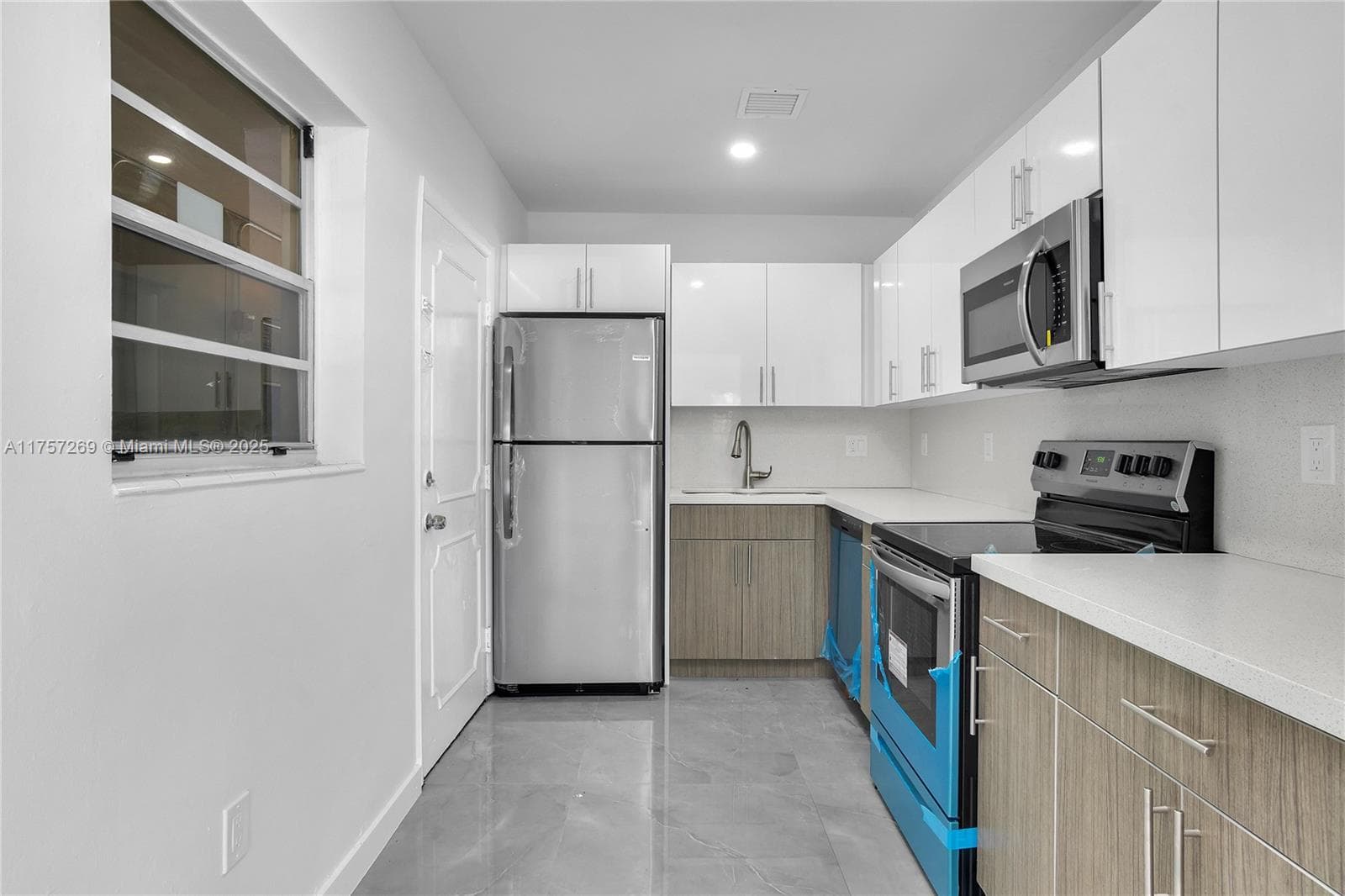 Sans Souci · #1 in North Miami - Photo 16