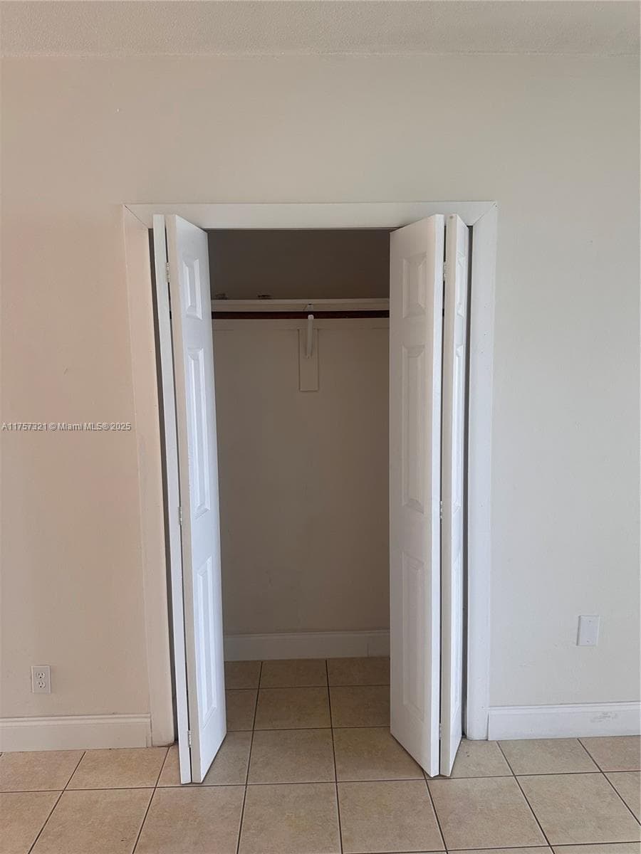 STAR LAKE ESTATES NO 14 C · #1404 in Miami - Photo 6