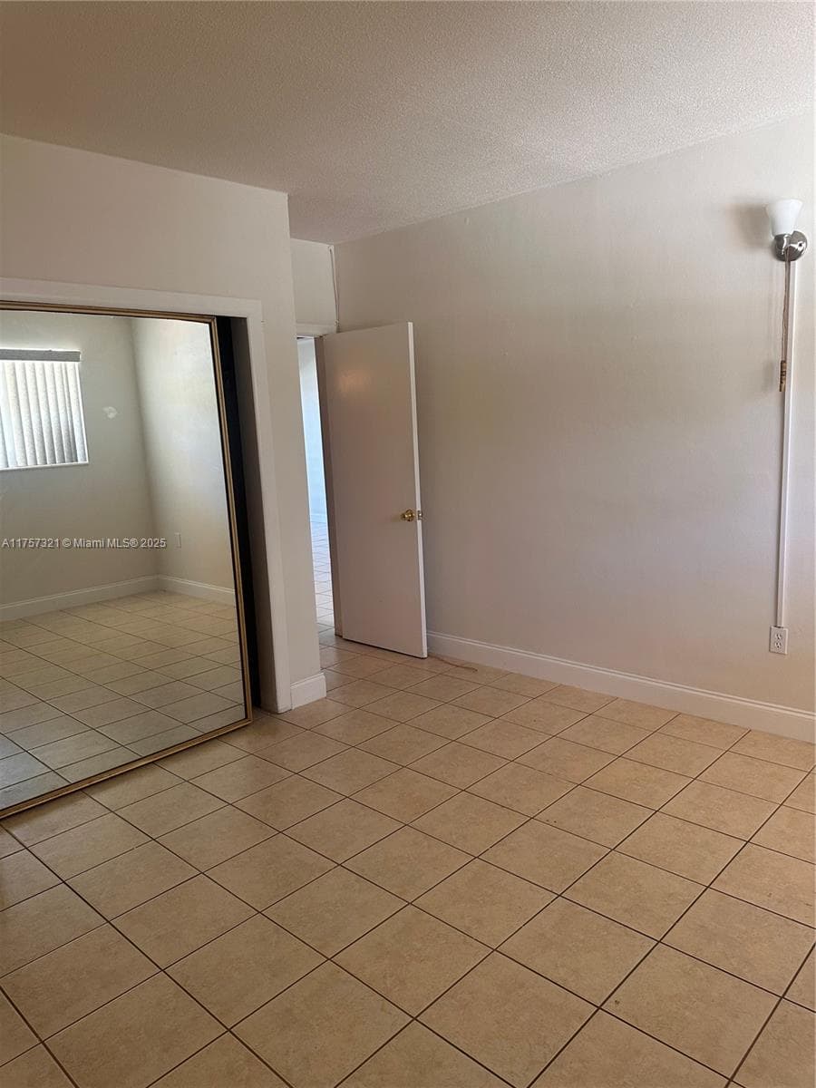STAR LAKE ESTATES NO 14 C · #1404 in Miami - Photo 5