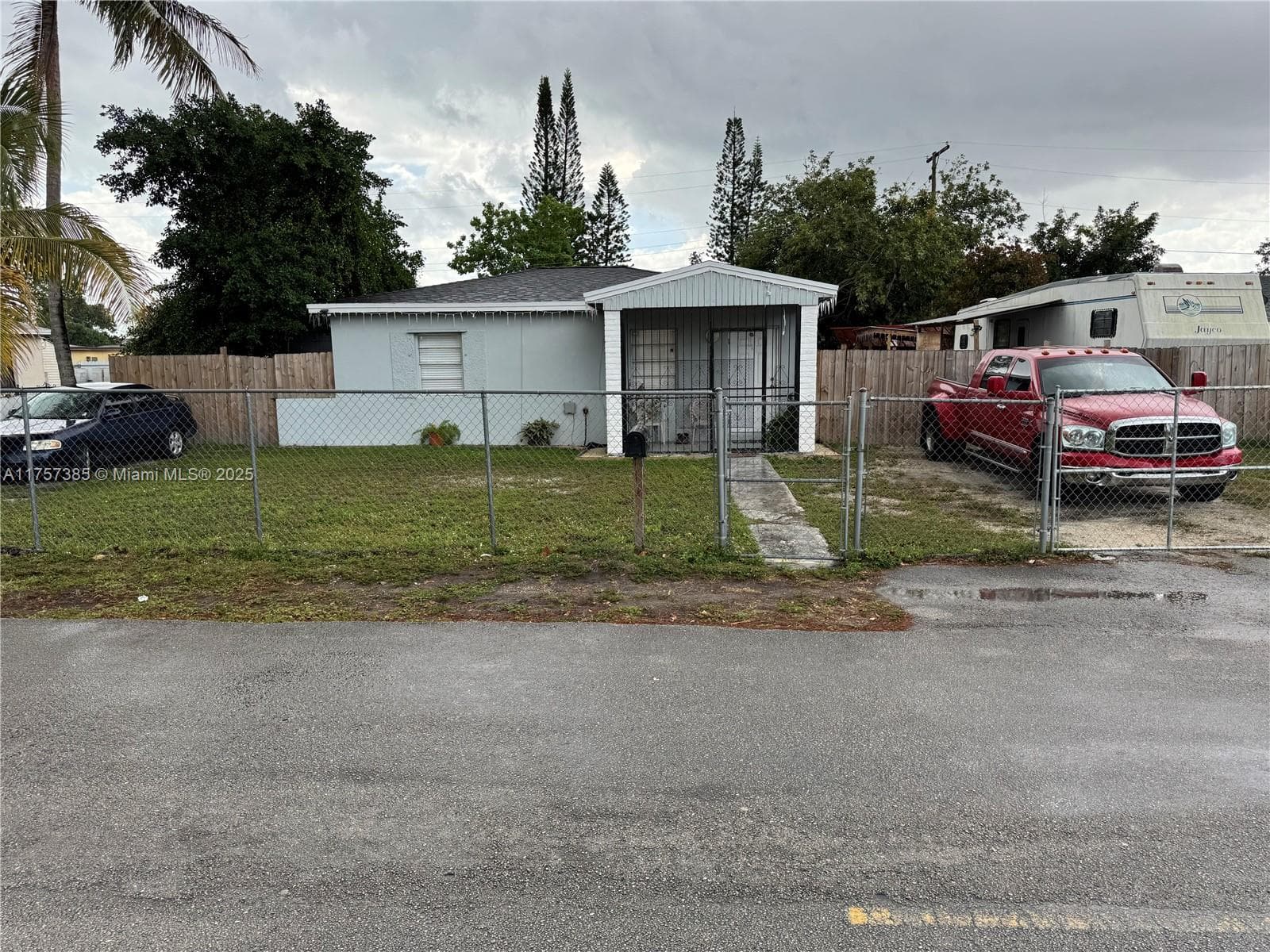 2380 NW 133rd St photo 1