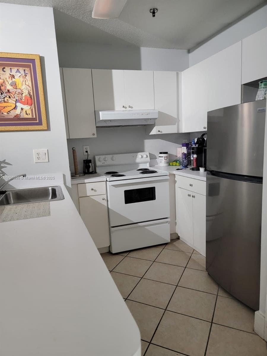 BIRD GROVE CONDO · #310 in Miami - Photo 6