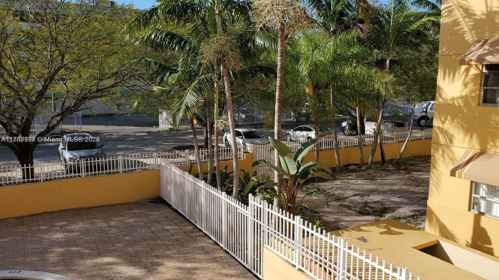 THE PALMS 51 CONDO · #C5 in North Miami Beach - Photo 5