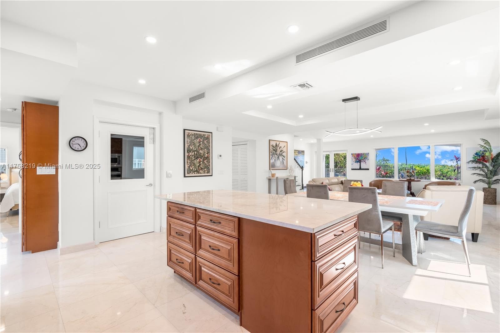 1807 N Fort Lauderdale Beach Blvd photo 23