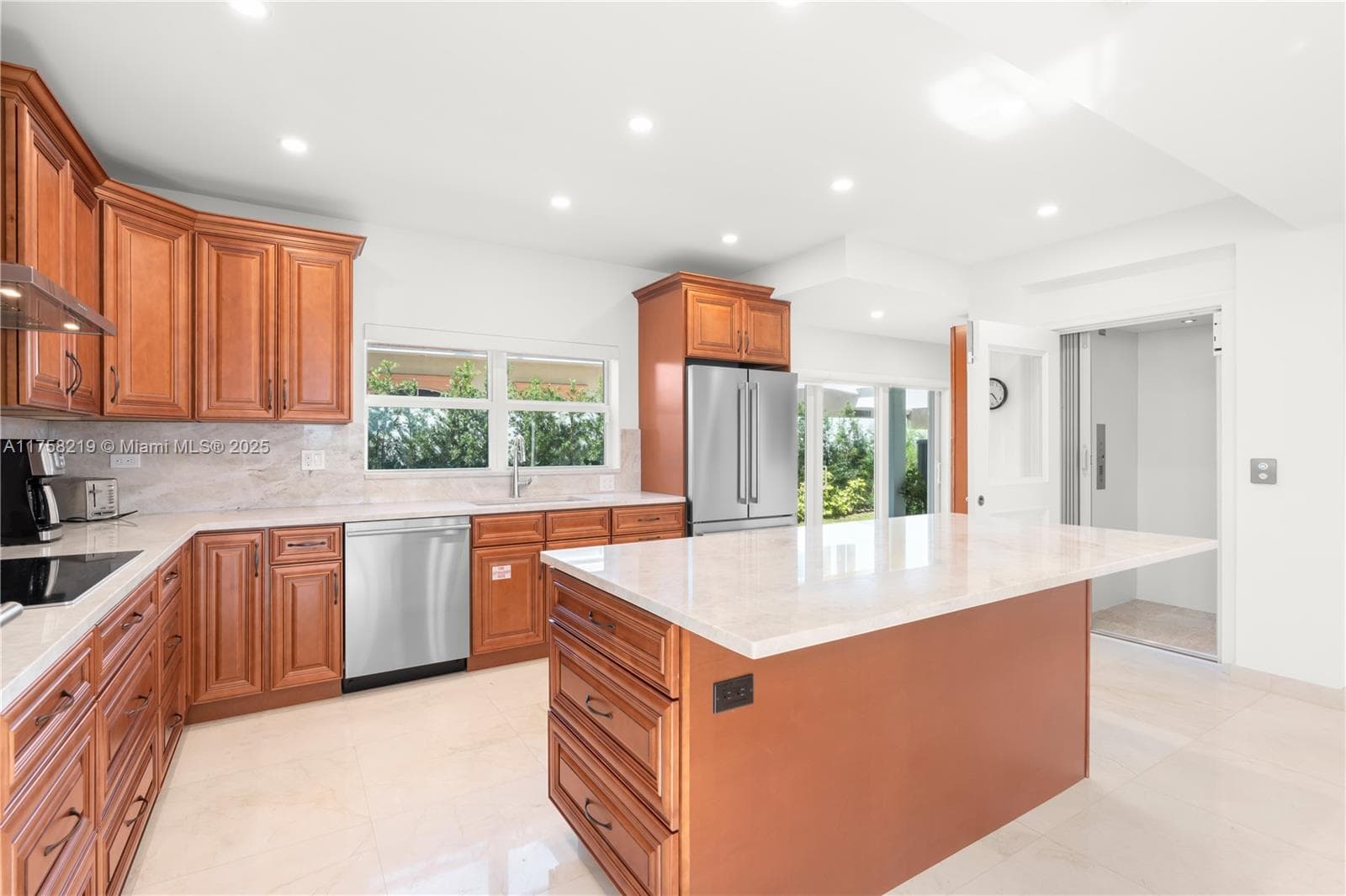 1807 N Fort Lauderdale Beach Blvd photo 16