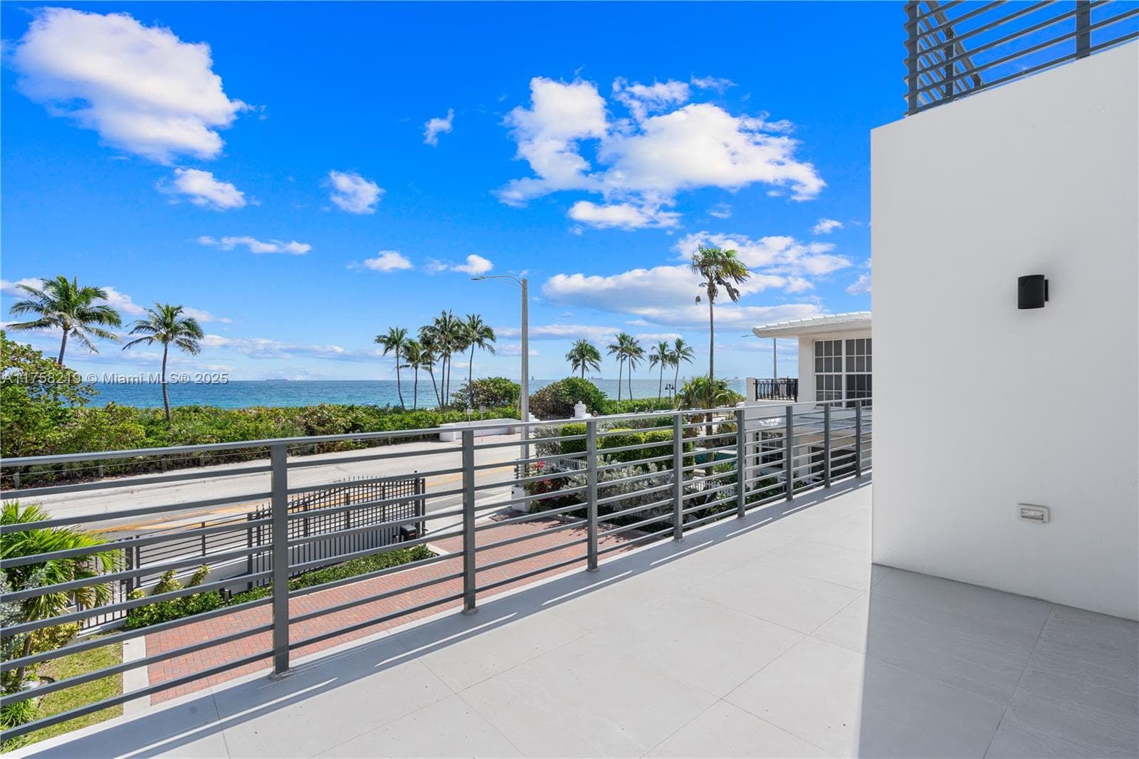 1807 N Fort Lauderdale Beach Blvd photo 30