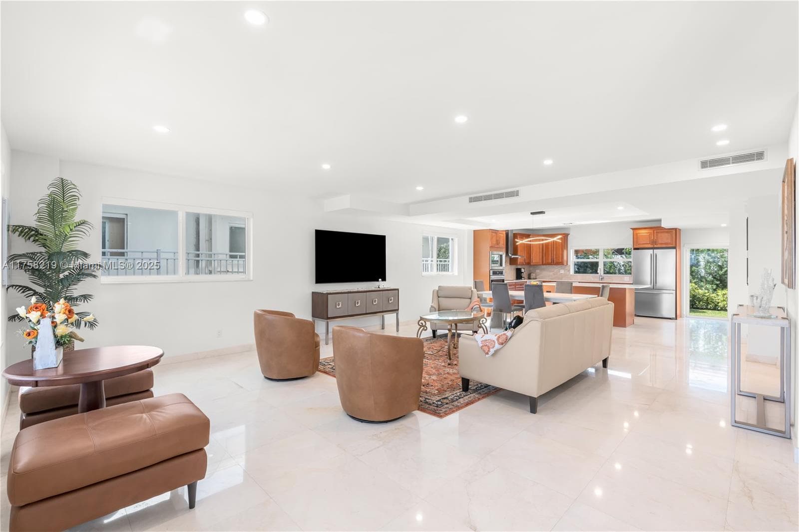 1807 N Fort Lauderdale Beach Blvd photo 11