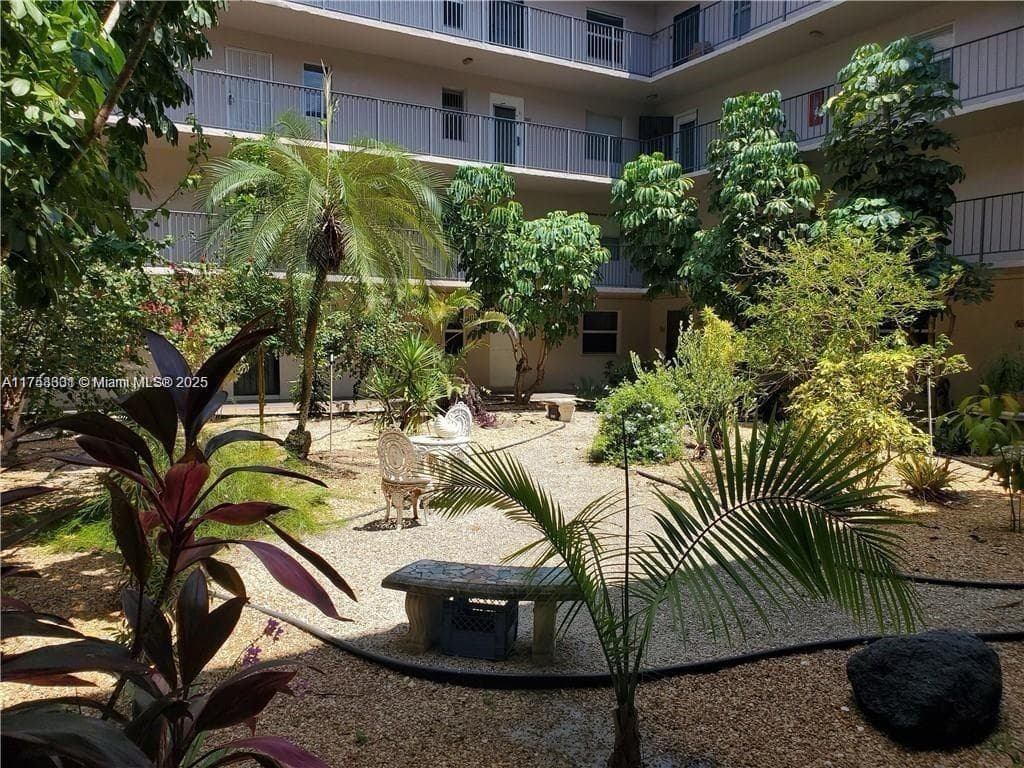 Somerset Condo · #209 in Lauderdale Lakes - Photo 3