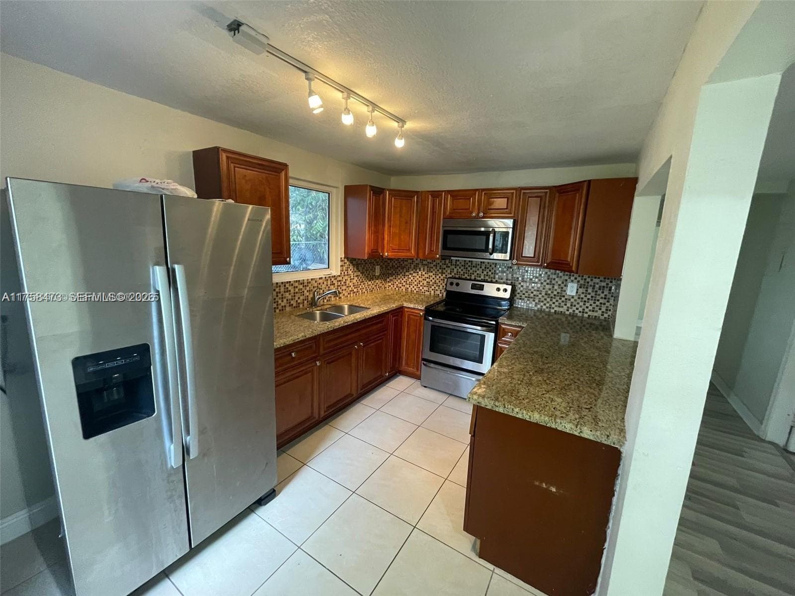 4896 SW 28th Ter photo 3