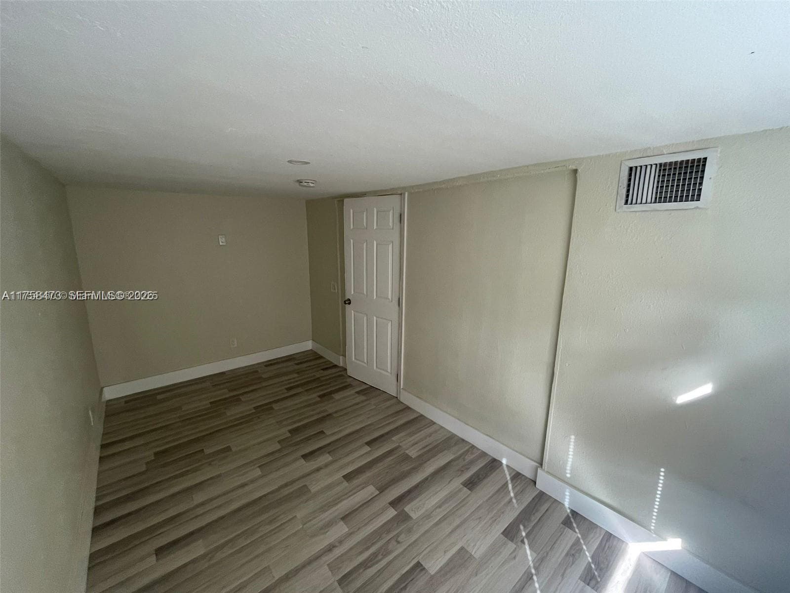 4896 SW 28th Ter photo 5