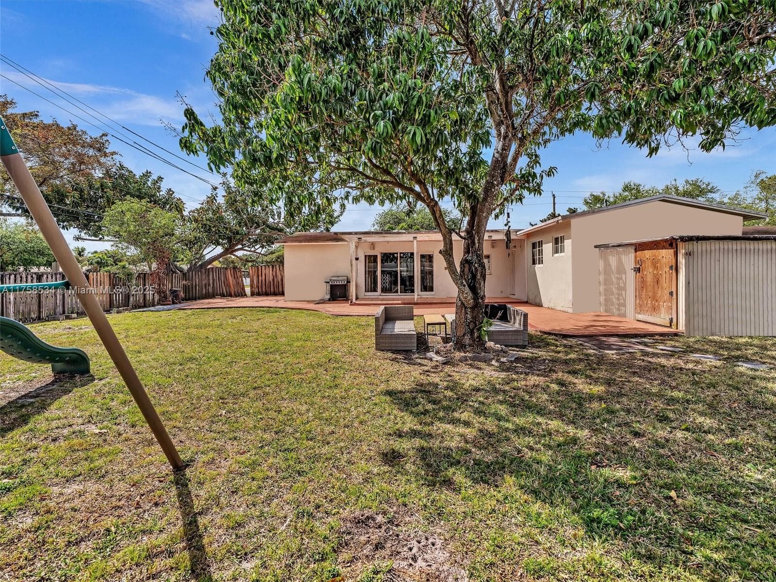 4401 Johnson St photo 27
