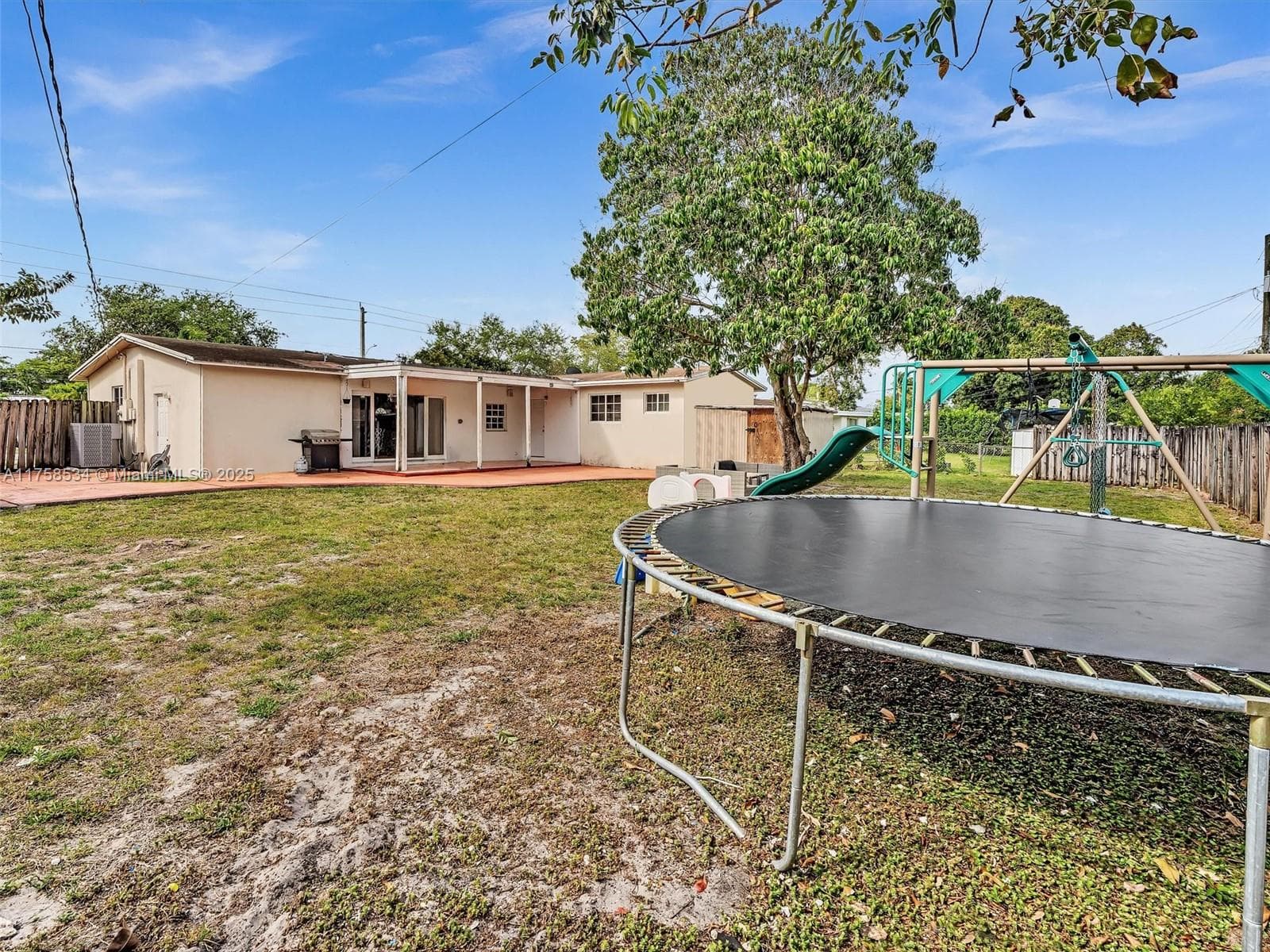 4401 Johnson St photo 26