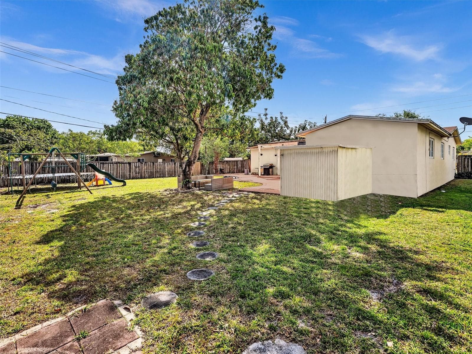 4401 Johnson St photo 28