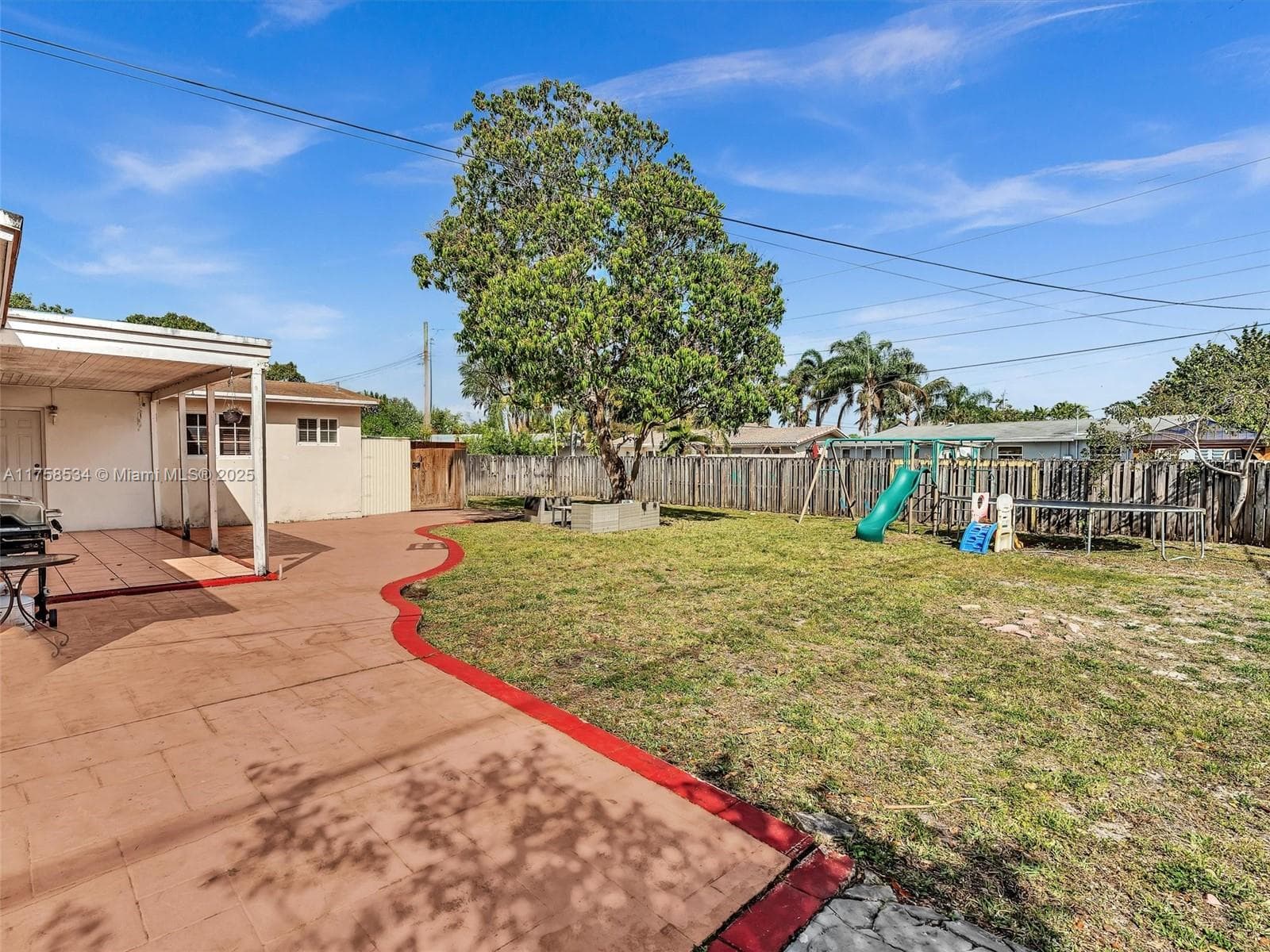 4401 Johnson St photo 24