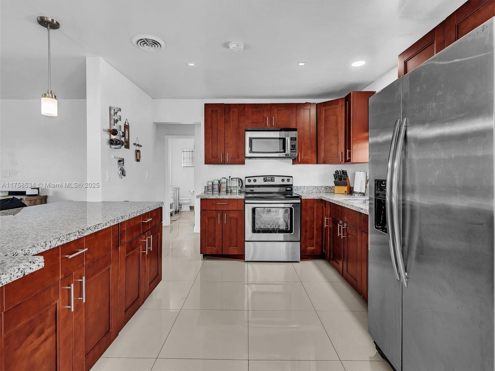 4401 Johnson St photo 15
