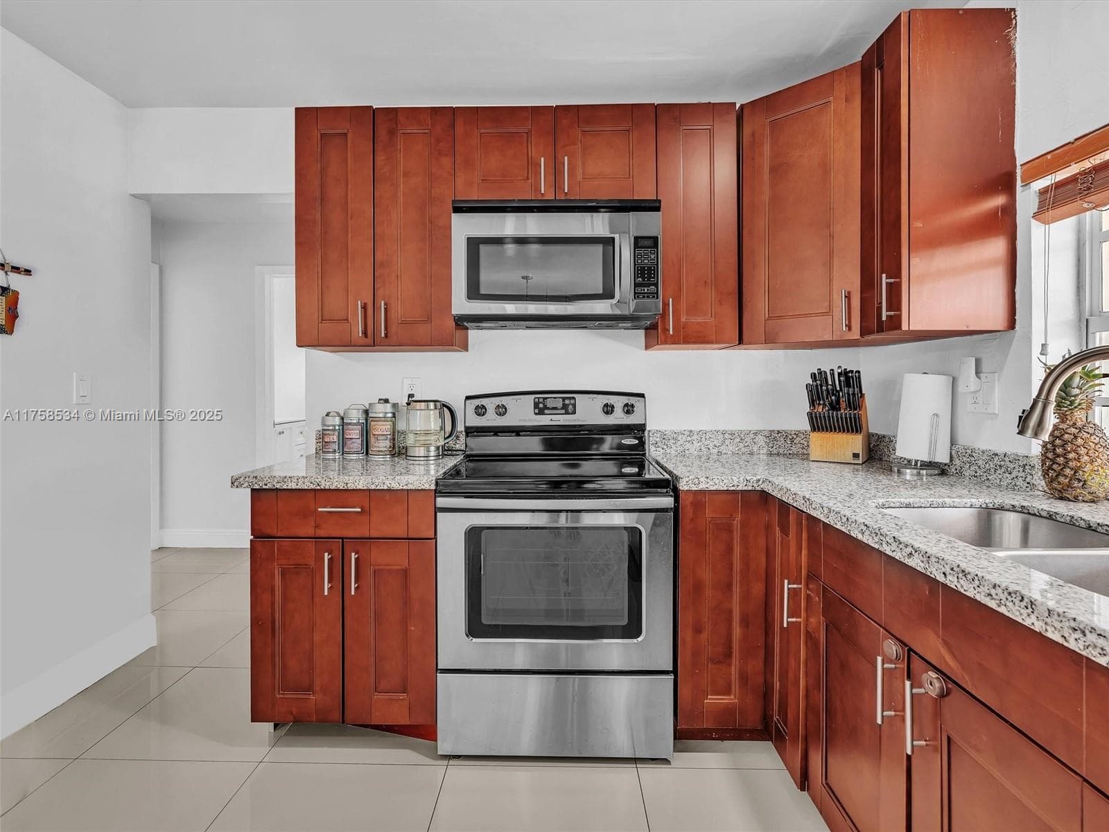 4401 Johnson St photo 21