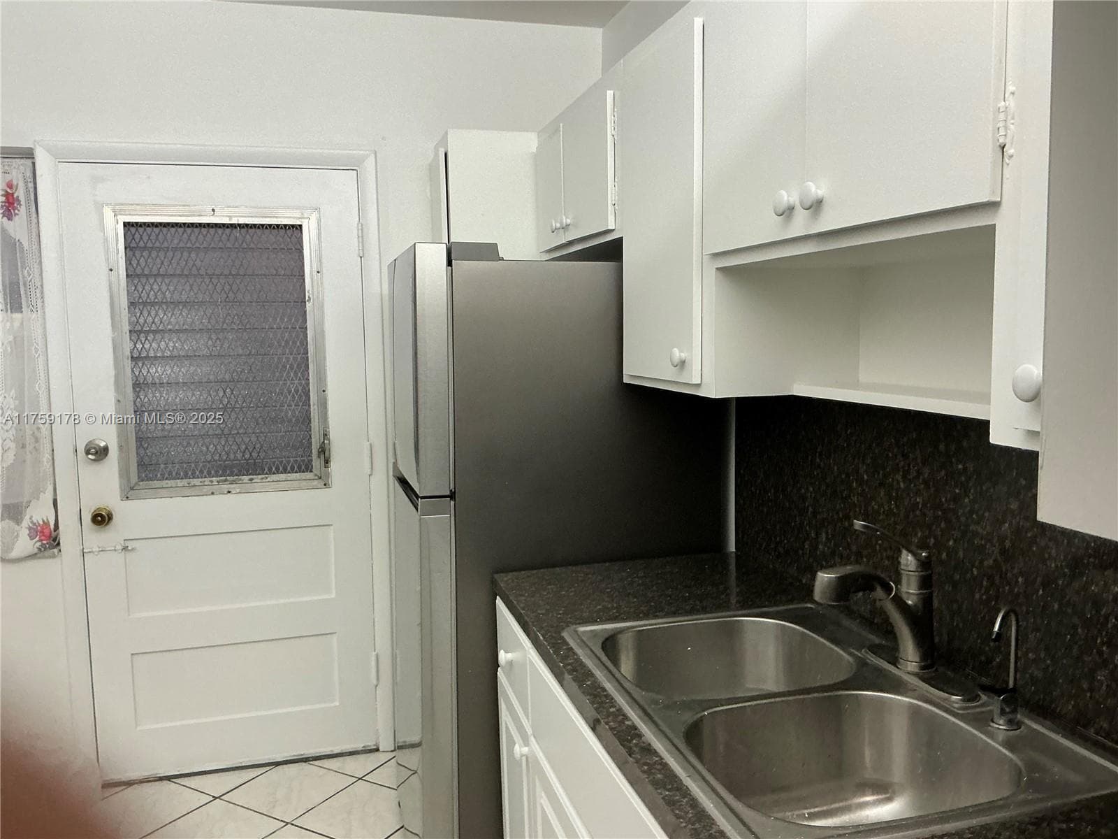 Sheridan Lakes Condo · #304 in Hollywood - Photo 6