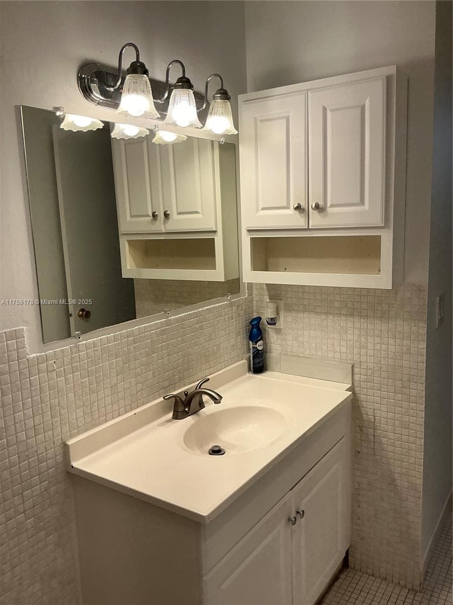 Sheridan Lakes Condo · #304 in Hollywood - Photo 10
