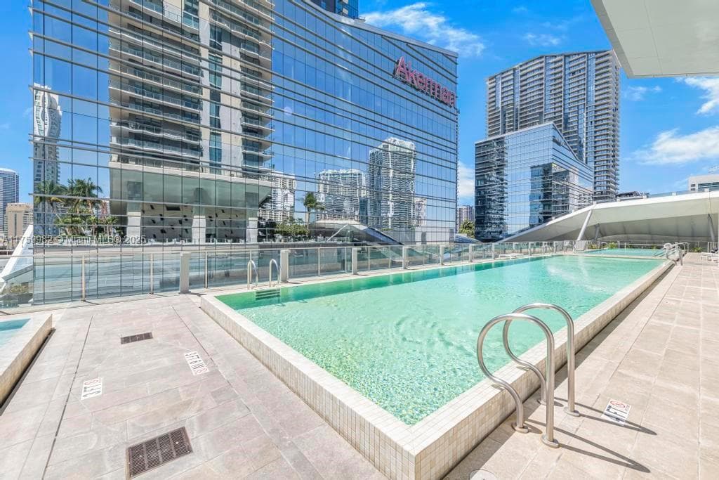 Reach Brickell City Centre · #1710 in Miami - Photo 28