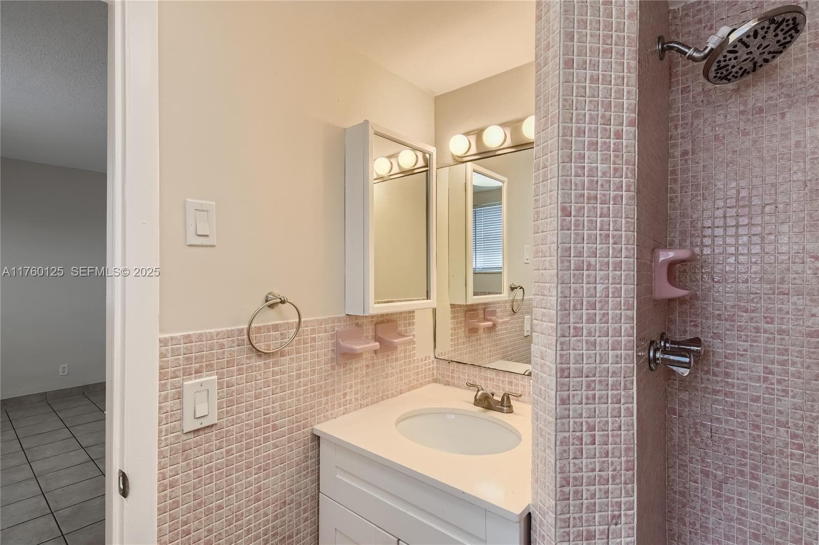 PLUNKETT CONDO APTS · #406 in Hollywood - Photo 7