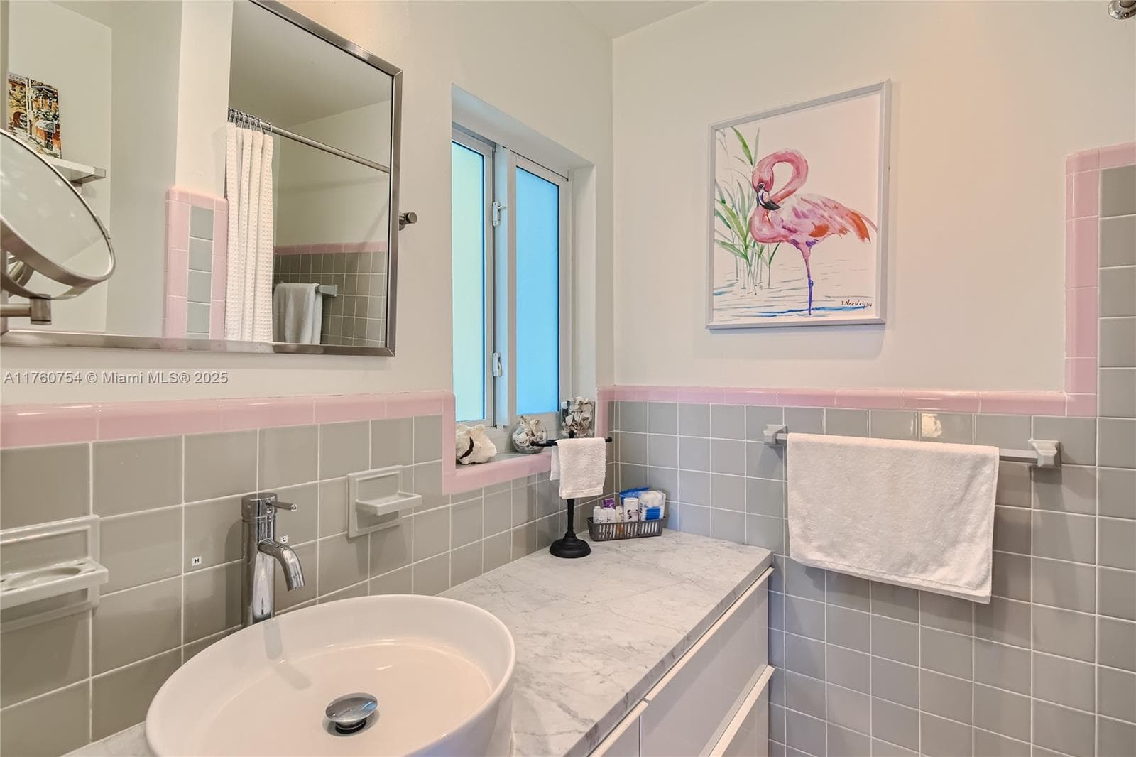 Master bath has shower