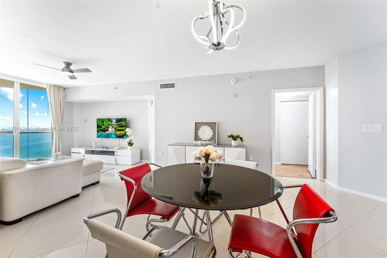 La Perla · #2810 in Sunny Isles Beach - Photo 4