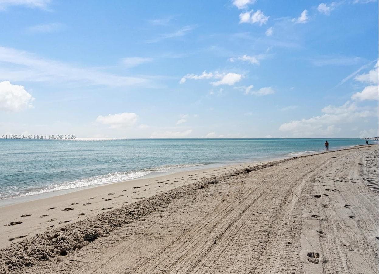 The Pavilion · #717 in Miami Beach - Photo 24