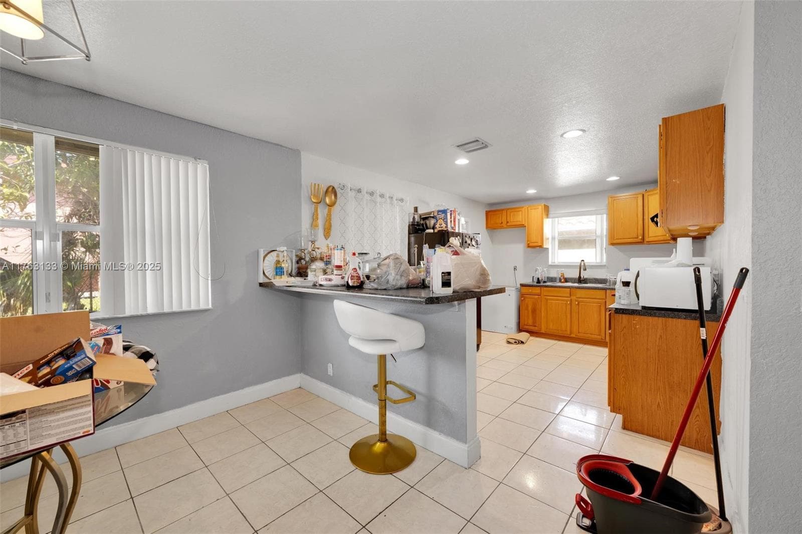 2855 NW 7th St photo 3