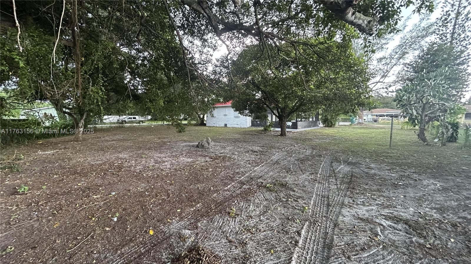 205 Seaman Ave photo 21