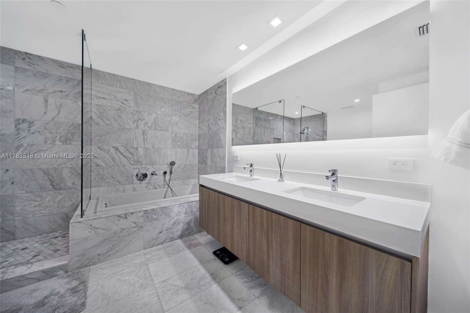 TIFFANY HOUSE CONDO · #1100 in Fort Lauderdale - Photo 33