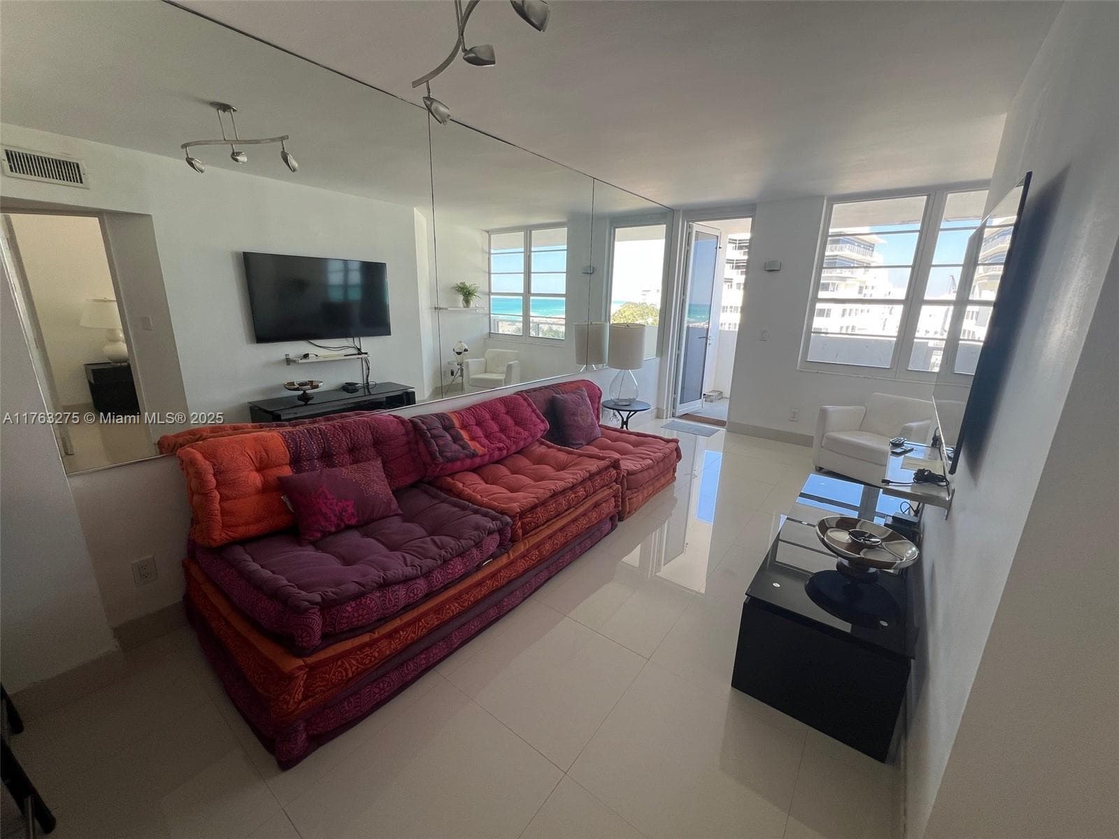 The Decoplage · #945 in Miami Beach - Photo 5