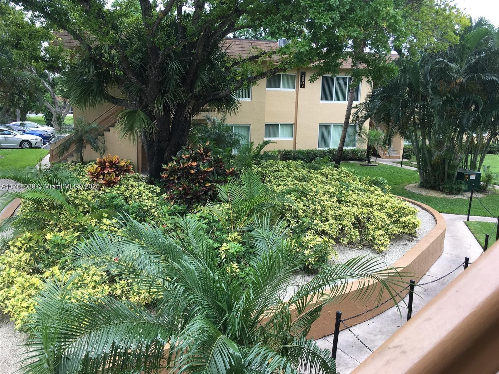 LAKESIDE CONDO · #204 in Lauderdale Lakes - Photo 3