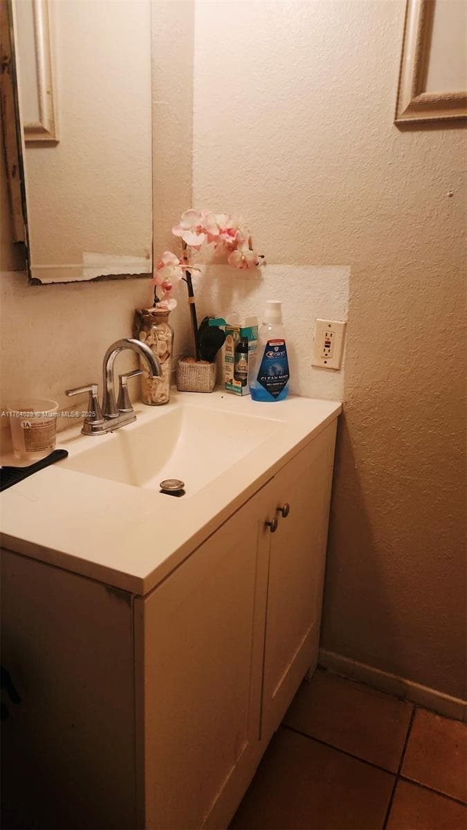 LAKESIDE CONDO · #204 in Lauderdale Lakes - Photo 11