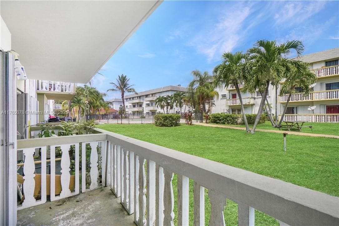 Ola Condominium · #D111 in Miami - Photo 12