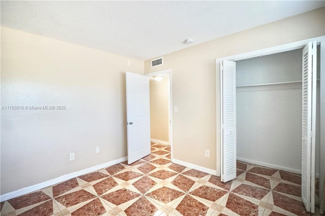 Ola Condominium · #D111 in Miami - Photo 8