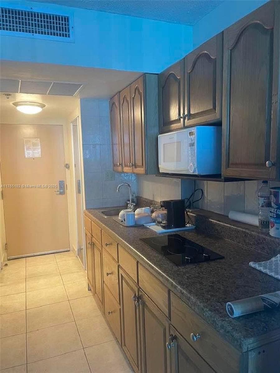 Aventura Beach Club · #1022 in Sunny Isles Beach - Photo 8