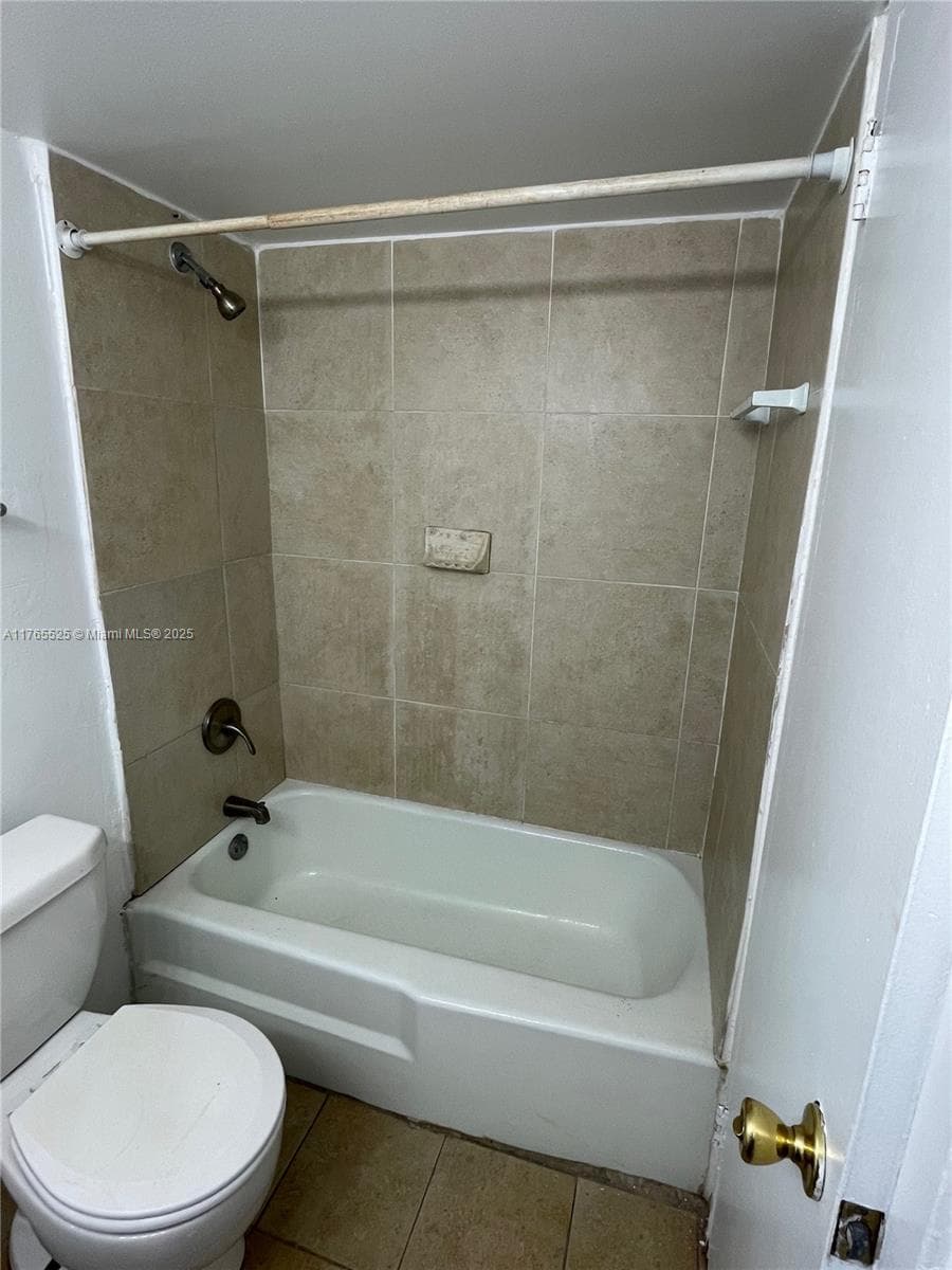 Bayview Palms · #107 in North Miami - Photo 17