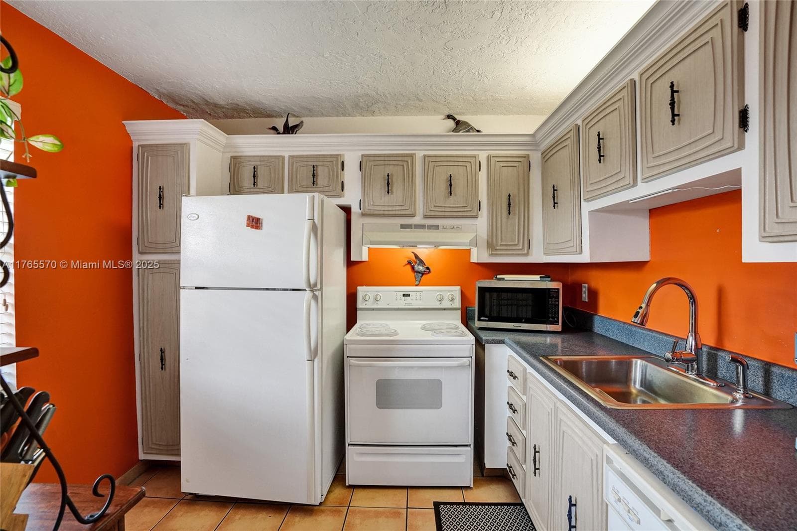 Somerset · #405 in Lauderdale Lakes - Photo 6