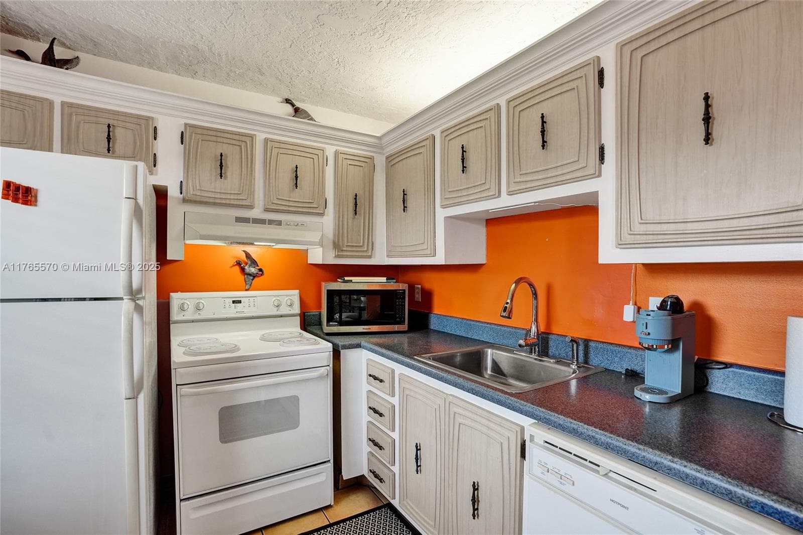 Somerset · #405 in Lauderdale Lakes - Photo 7