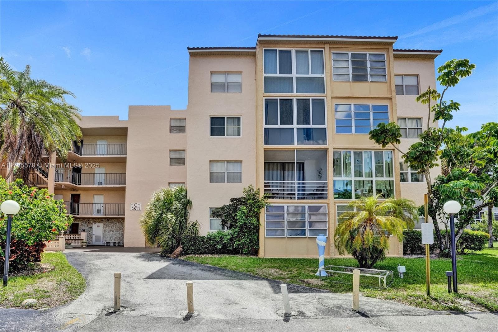 Somerset · #405 in Lauderdale Lakes - Photo 38