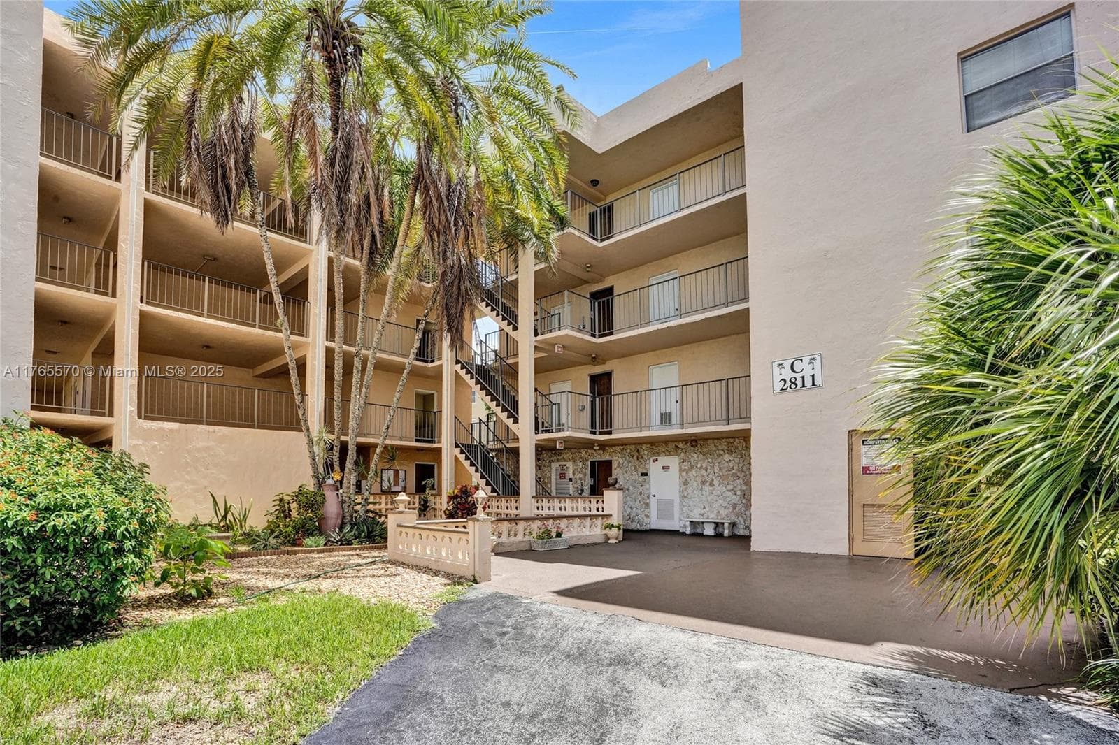 Somerset · #405 in Lauderdale Lakes - Photo 4