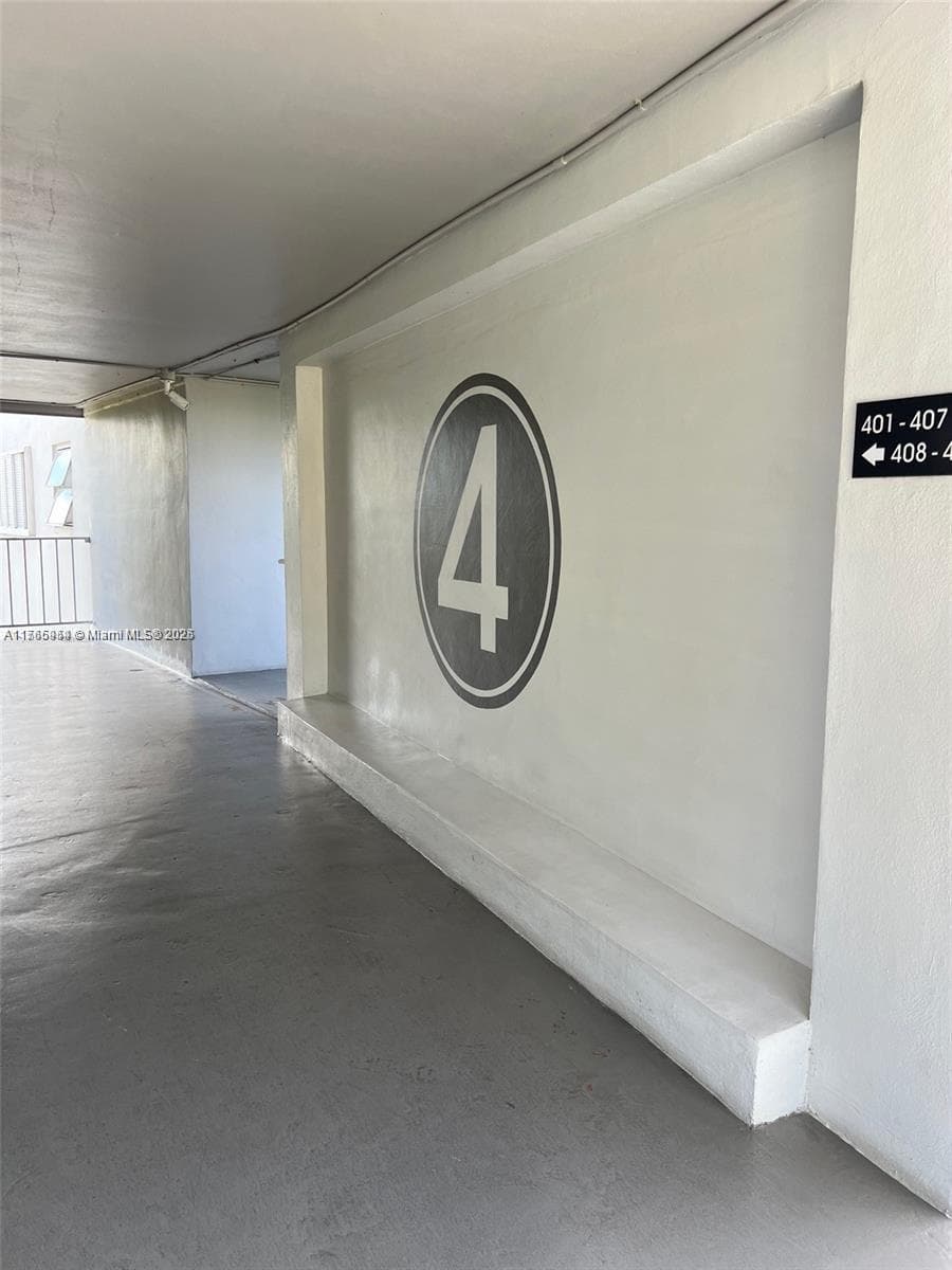 HILLCREST COUNTRY CLUB AP · #402 in Hollywood - Photo 4