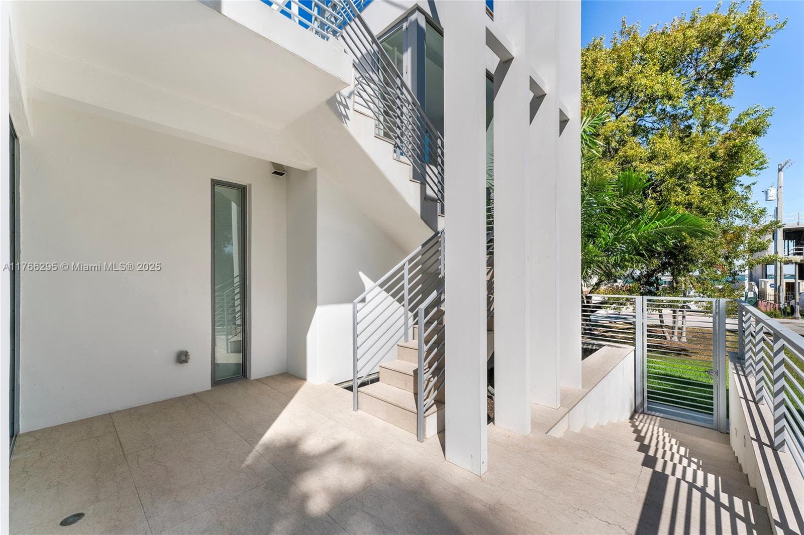 1250 N Venetian Way photo 47