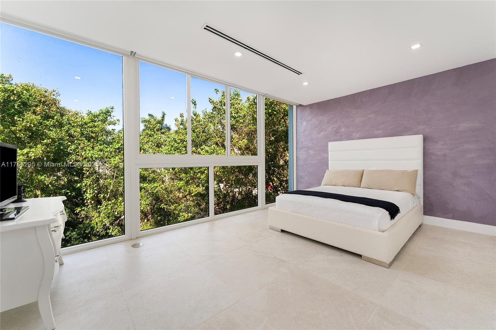 1250 N Venetian Way photo 36